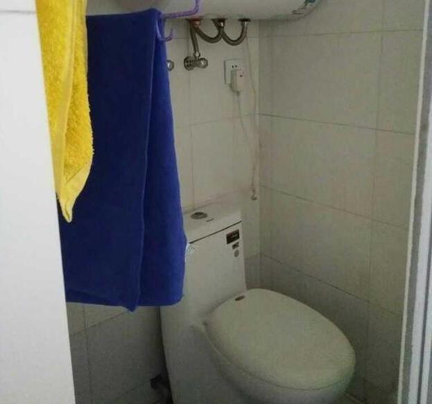 晒晒我的婚房，满屋不到10平方，卫生间巴掌大，你们都没见过