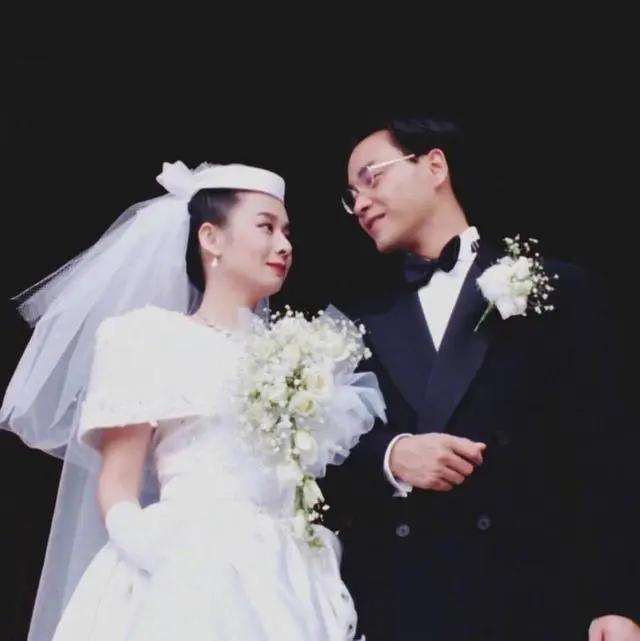 张国荣前女友们过得如何大多情路坎坷唯有她婚姻幸福