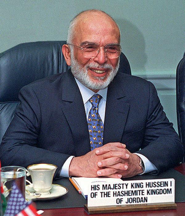 在位45年生活寒酸,去世后联合国开会哀悼|侯赛因|约旦|国王_新浪新闻