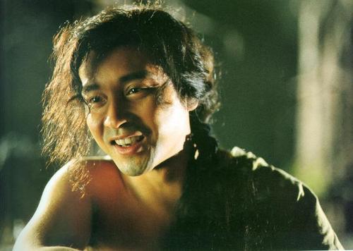 《金枝玉叶》中的顾家明,《春光乍泄》中的何宝荣,还有《霸王别姬》中