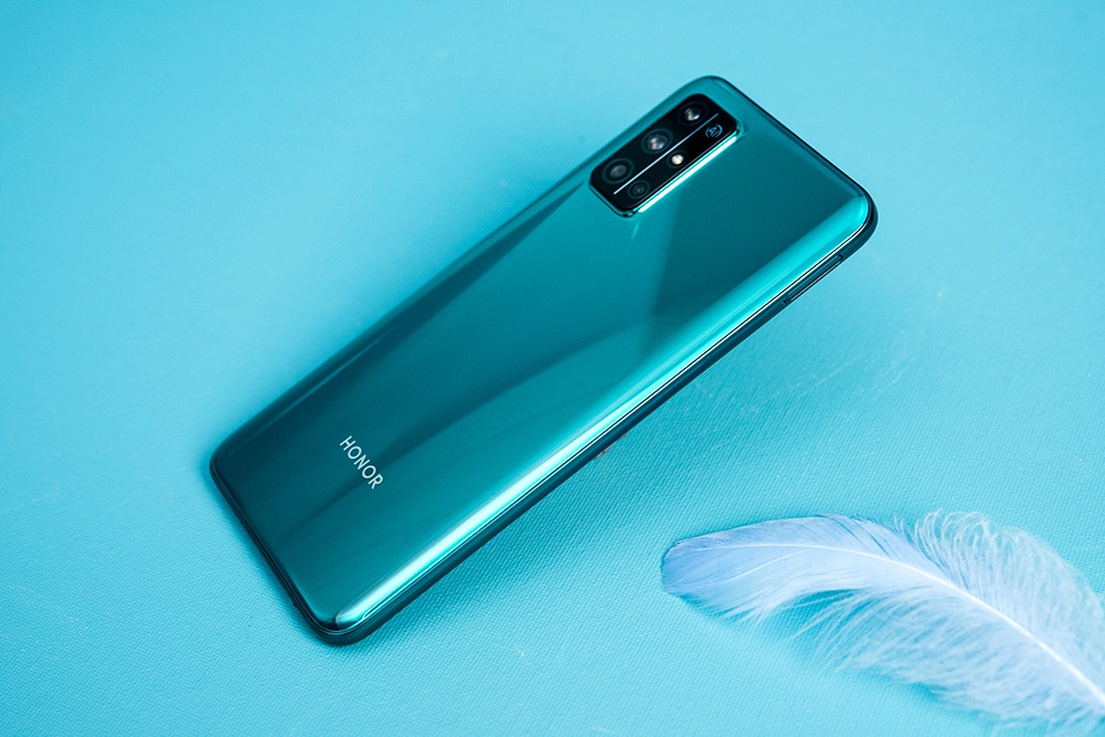 荣耀30s图赏:升级梦幻3d蝶羽光影颜色