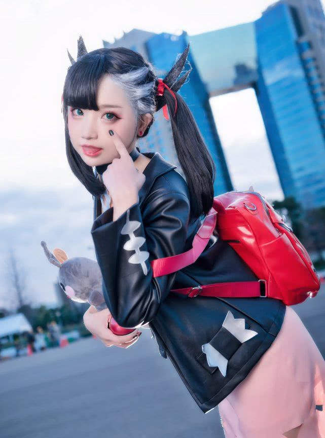 宝可梦玛俐cos真是个可爱又迷人的反派角色