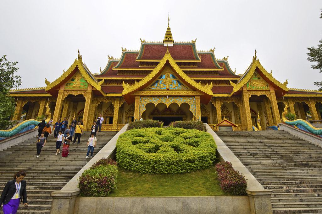 东南亚最大的南传佛教寺院勐泐大佛寺