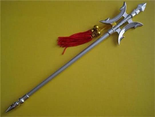 方天画戟竟被下过诅咒,用过此武器的人,只有一人活着!