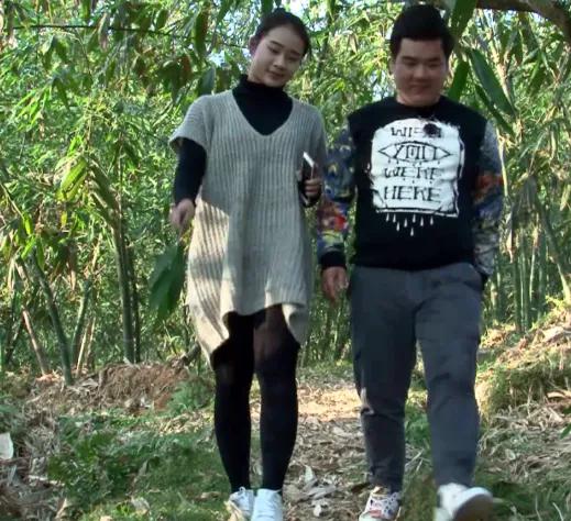 农村新婚夫妻上山寺庙求子,经过竹林却停下了脚步,发生的事骇人