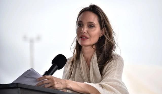 朱莉谈韩国留学养子未来:不会考虑转学,疫情过后会再回韩国