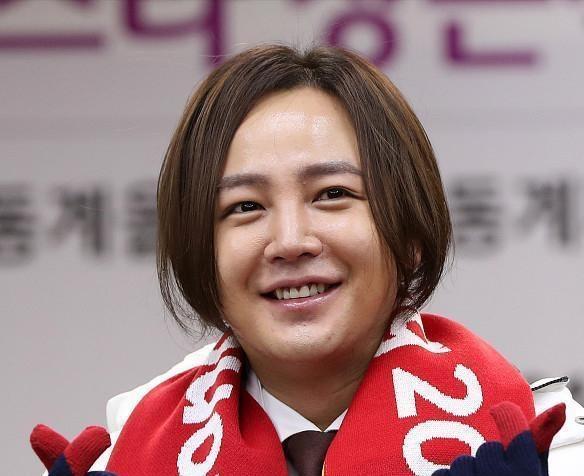 张根硕因躁郁症成油腻大叔,如今被亲妈坑,立马撇清关系!