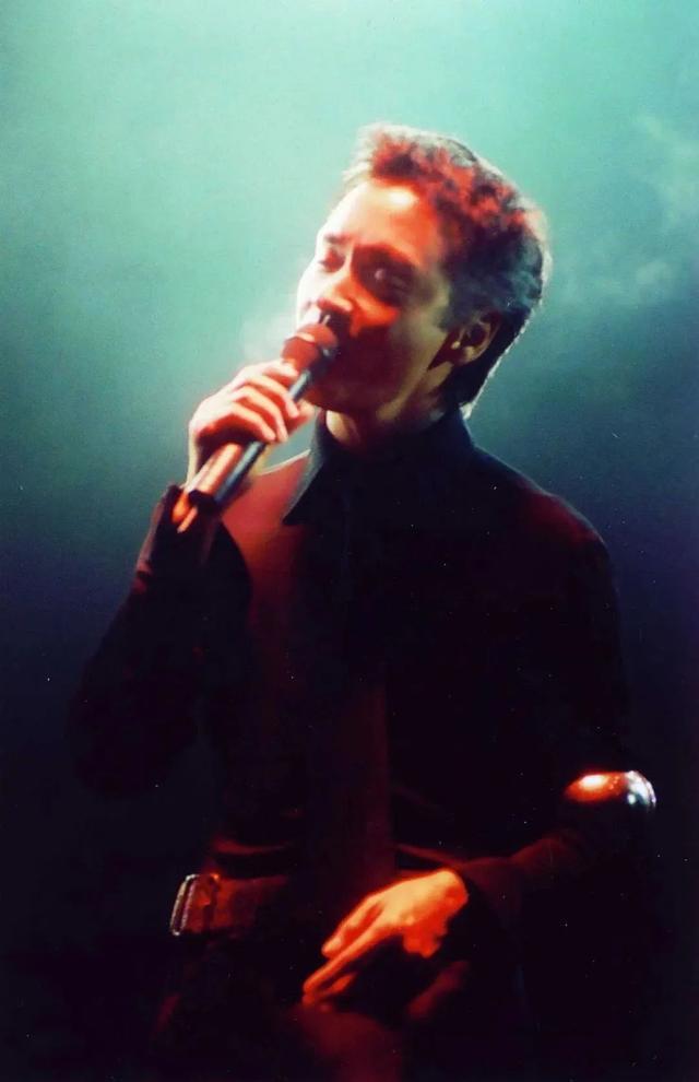 如果张国荣没有离开,今年他该64岁了