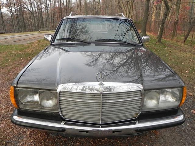 奔驰e级车鼻祖和红旗还有故事始于80年代的优雅