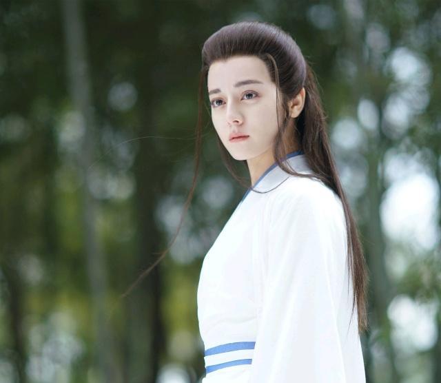 女扮男装哪家强热巴这发型有点尴尬鞠婧祎真让人服气啊