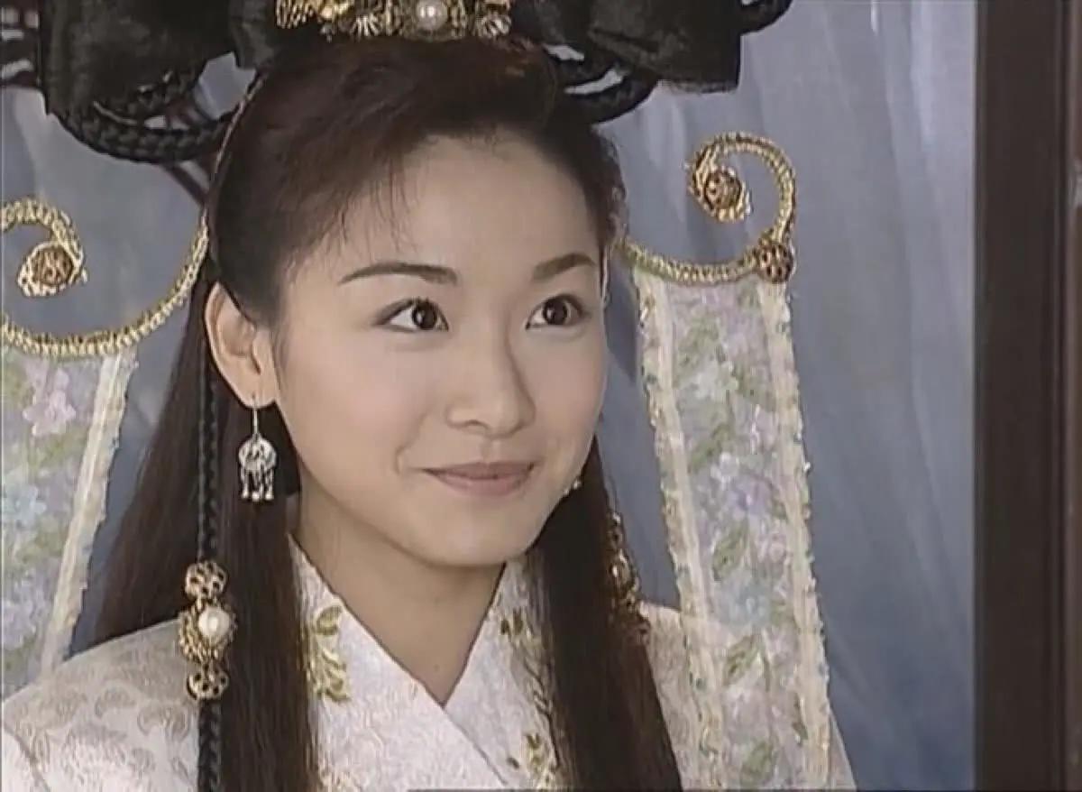 娱乐圈素颜女神,王丽坤只能垫底,最后一个素颜演完一部电视剧