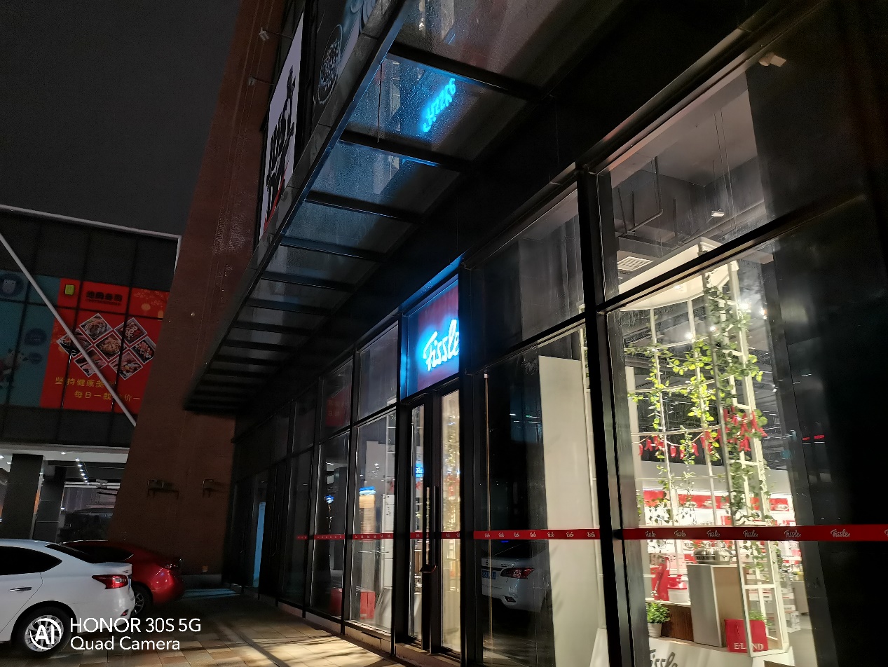 荣耀30S评测：全新5G芯片麒麟820降维打击，荣耀30S尽显强者风范