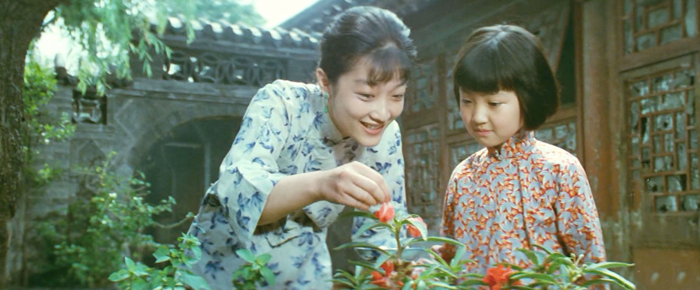 这部电影给出答案,剧照美得能当桌面|城南旧事|英子|童年_新浪新闻