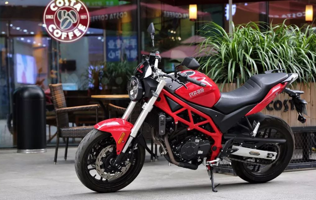 高性价比国产复古街车,赛科龙rz3升级而来,颜值在线,动力可靠