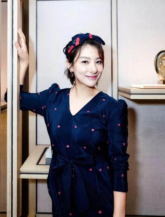 刘璇好敢穿,一米五八挑战一米八的西装,身材却成了五五分