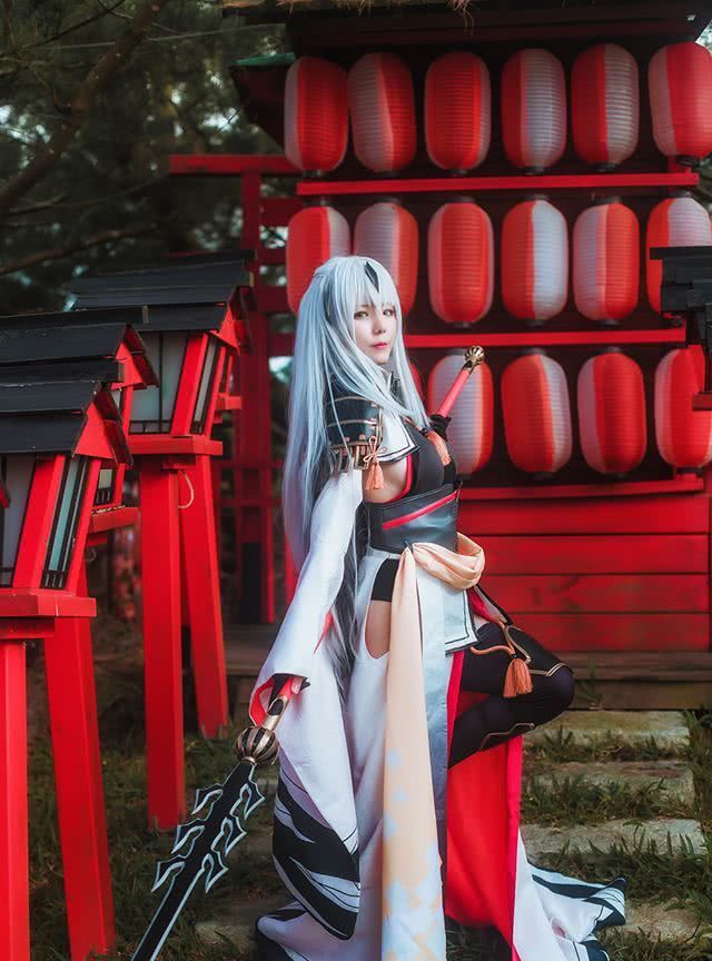 《fate》长尾景虎cos,小姐姐这气质,我感觉可以1挑5