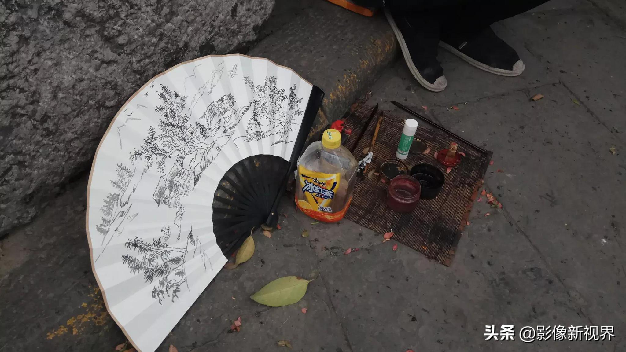 西安扇子哥复工了,还是那个老地方,还是同样的价位