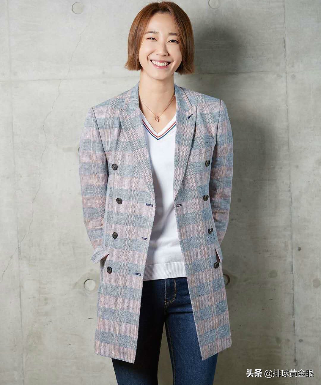 4月2日,素有"韩国排坛第一美女"之称的36岁老将韩松伊在其社交平台给