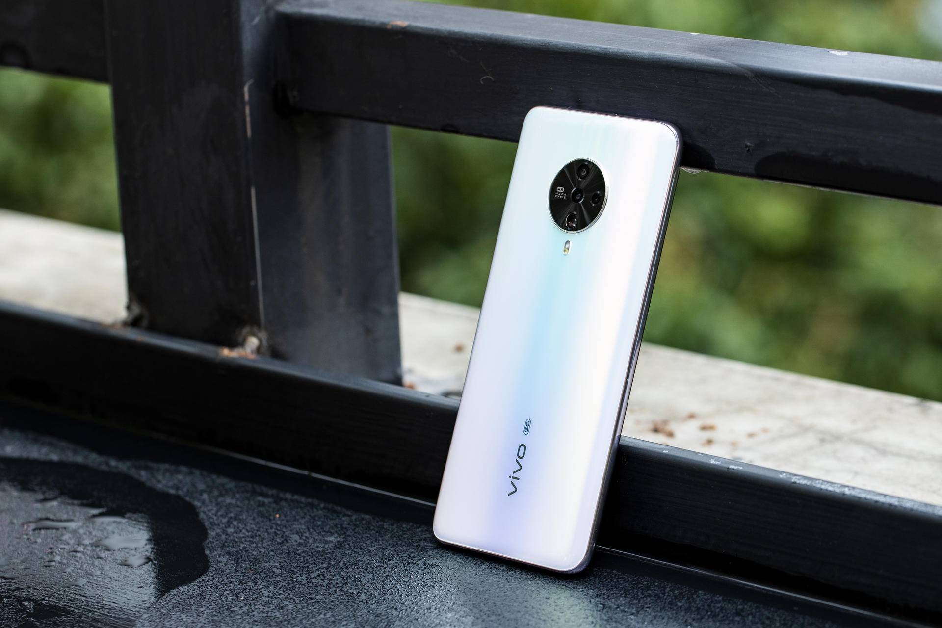 上一秒试用5g自拍手机vivos6下一秒直接卸载美颜app