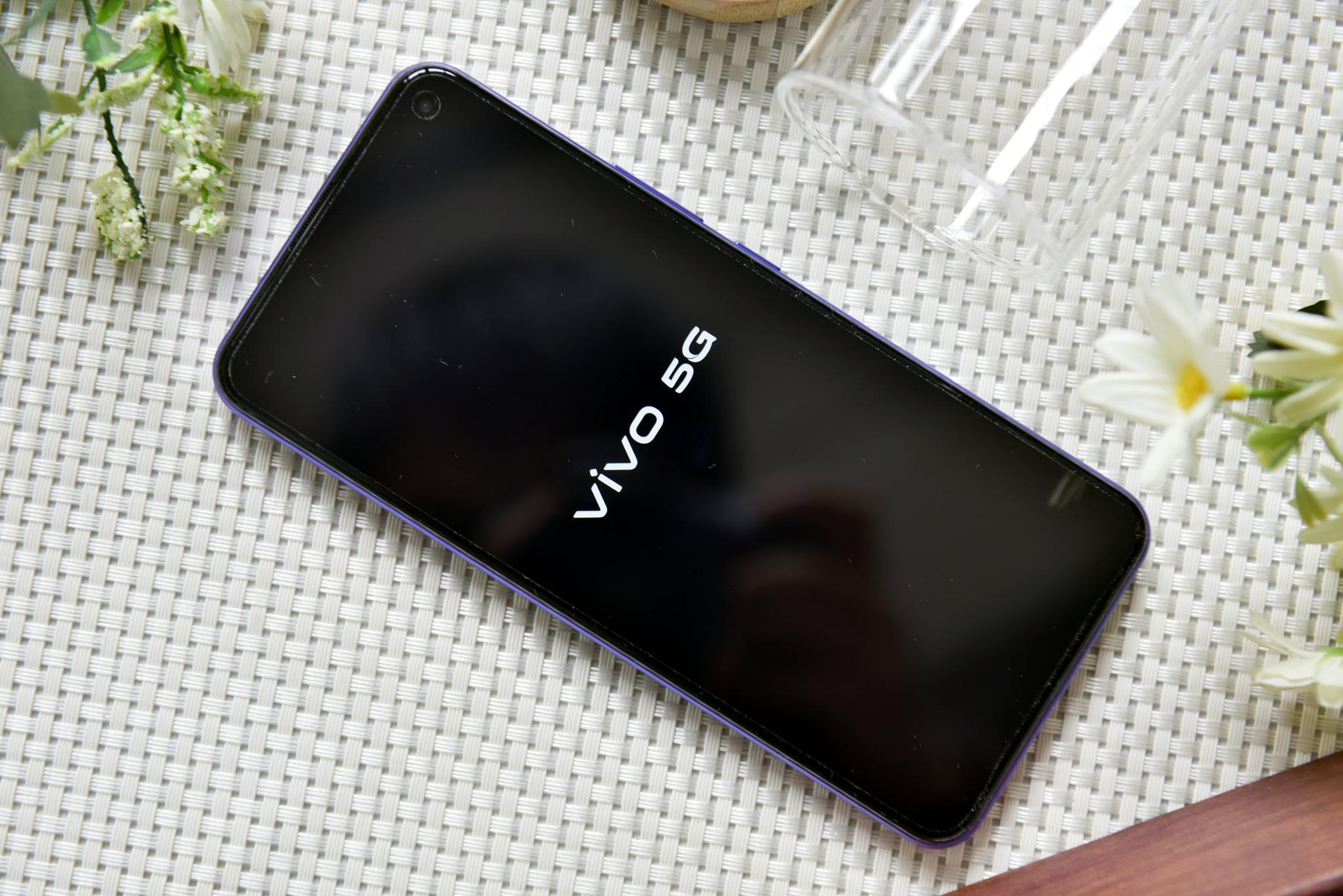 实用性评测：超小开孔，双模5G！vivo Z6带你享受全民5G网络！