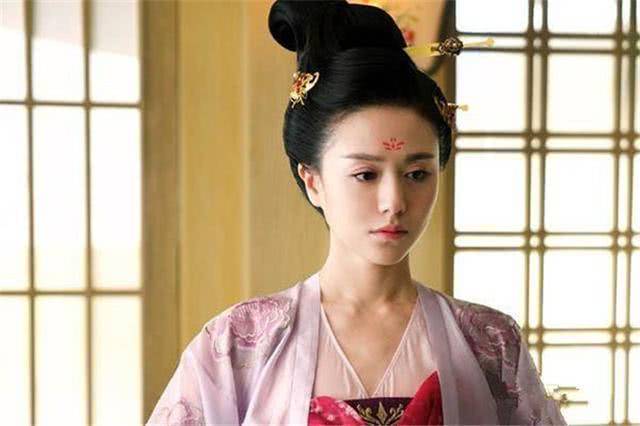 王嘉绮在《安家》中演陈咪咪.