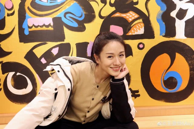 安家中的美女演员长相神似佟丽娅如今32岁演小明星被吐槽