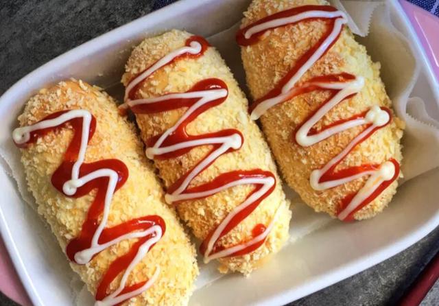 火爆韩国街头的芝士热狗做法其实很简单