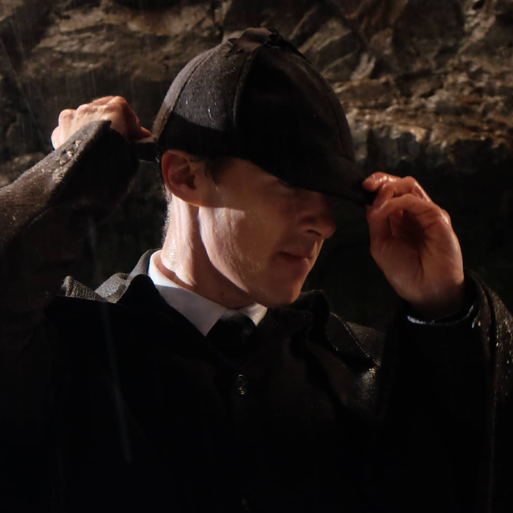 《神探夏洛克》诈尸啦!剧组放出未曝光片场照,第五季终于要来啦