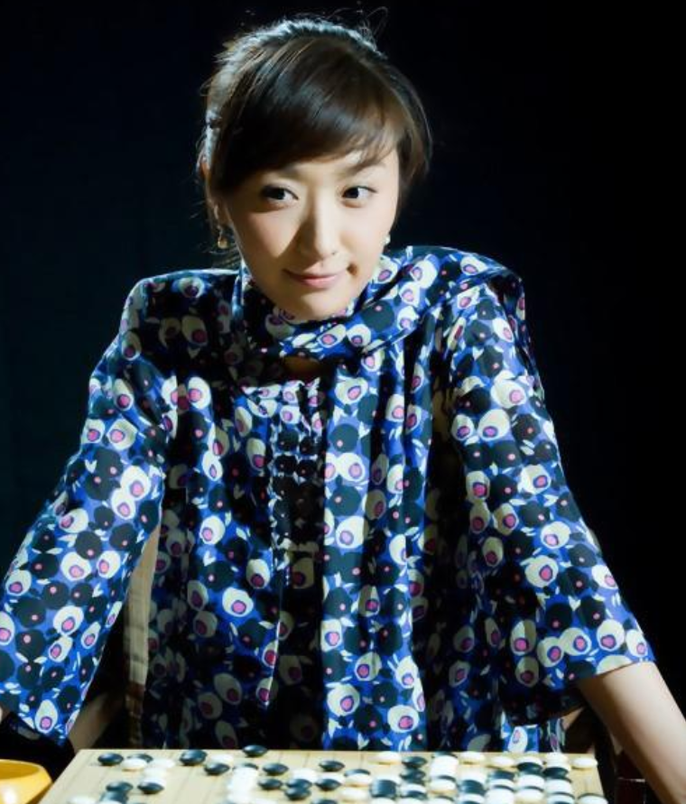 唐莉|围棋界|年收入_新浪新闻