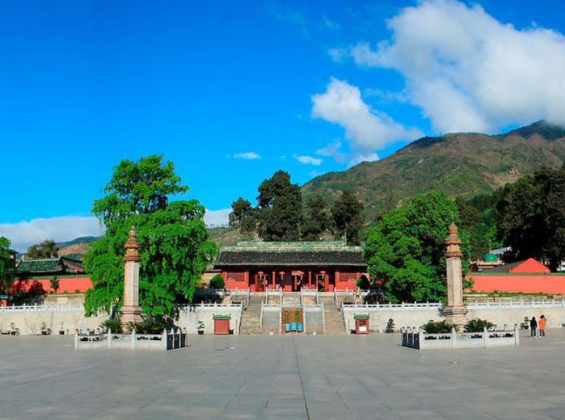 绵阳报恩寺六绝其一密布1004只手最后一绝与皇帝有关