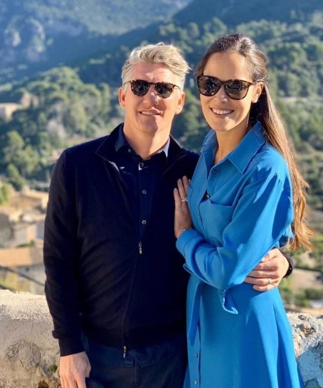 养眼网球女神伊万诺维奇晒健身照性感身材惹人羡慕