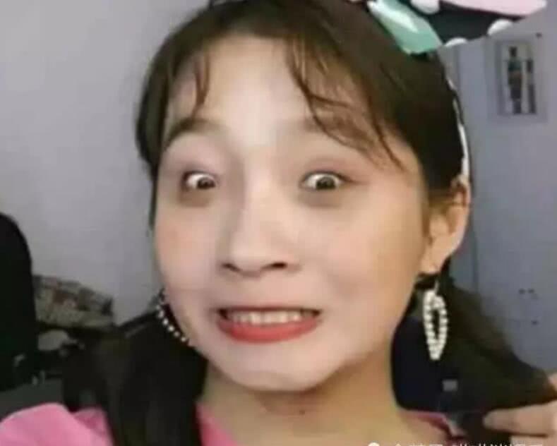 关晓彤拍抖音搞怪扮丑特效让网友大笑下一秒就恢复神颜