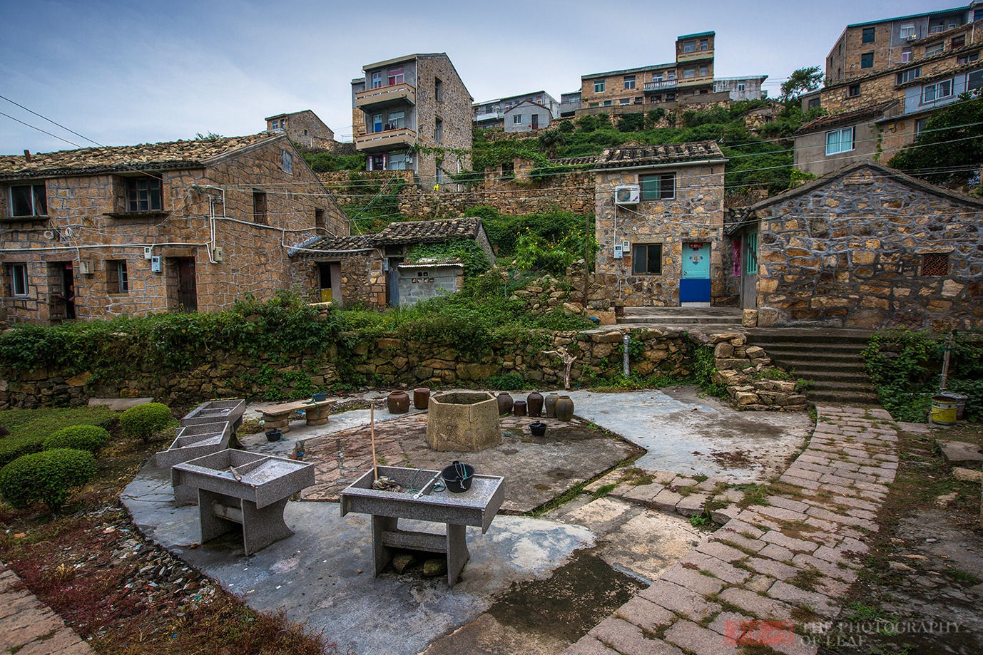 中国最美石屋村,渔民为防台风和海盗用石块建造