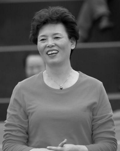 特别致敬老女排第一位离世的队员——陈招娣