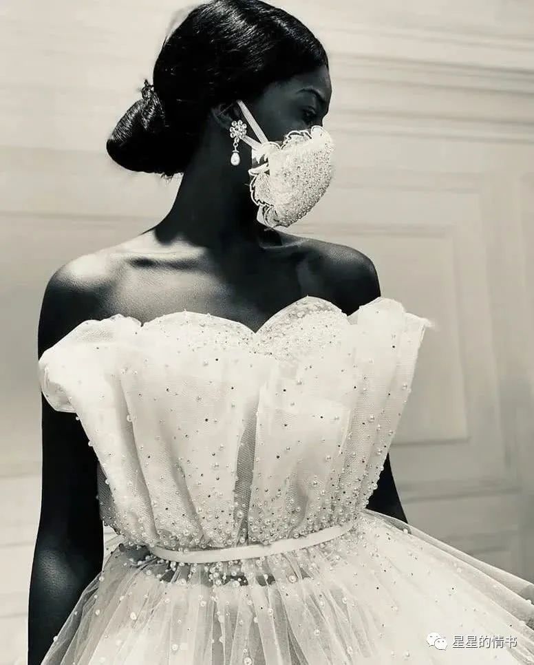 "口罩婚纱"成热议,面对疫情,时尚能做些什么?