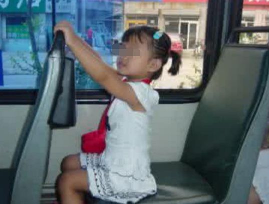 正文                      虽然车里面还是臭臭的,不过没有一个人捂