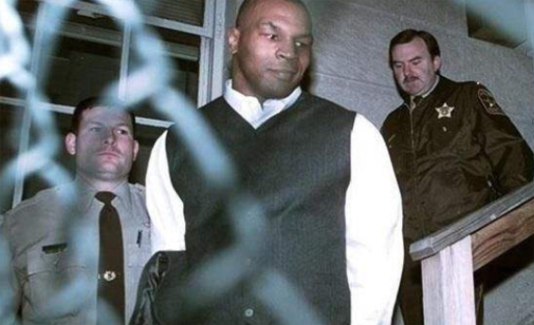 泰森亲谈:坐了三年牢出狱后没去夜店,我干的事很比那高尚!