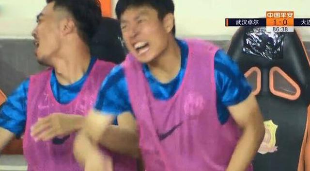 大连队长难产!哈姆西克or大丹?贝帅可考虑1将 曾在场下歪脖瞪眼