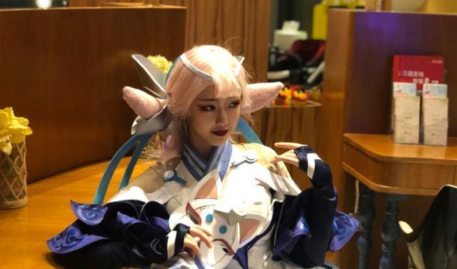 王者荣耀 小姐姐cosplay新英雄镜 颜值和还原度都是非常高的