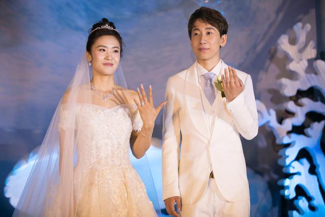他是短道速滑王子,妻子比他大8岁,24岁当爹仍似学生,真羡慕|韩天宇