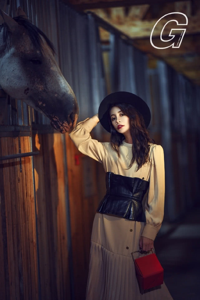 凭《人民的名义》大火,离婚后复出拍戏,近照曝光:林华华回来了