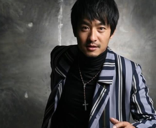 弟弟是影帝,哥哥靠一部戏走红,却几乎无人知晓他们是亲兄弟