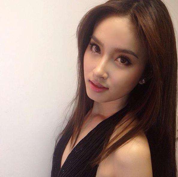 他本是个帅小伙,成功变性为最美女人,合照古天乐,张家辉