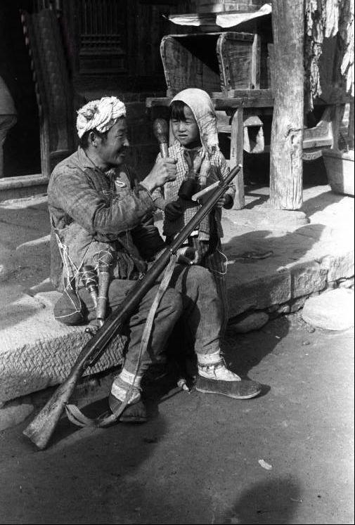 感受到了延安人们的热情,感受到在艰苦卓绝的环境下,延安老百姓的乐观