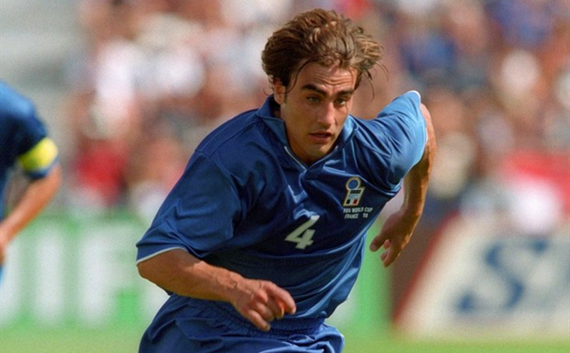 卡纳瓦罗又吹牛?自述成功防守马拉多纳,真实版本:差点铲伤球王