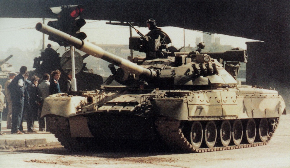 t80坦克是20世纪70年代苏联研发的第三代主战坦克,这辆坦克属于苏联的