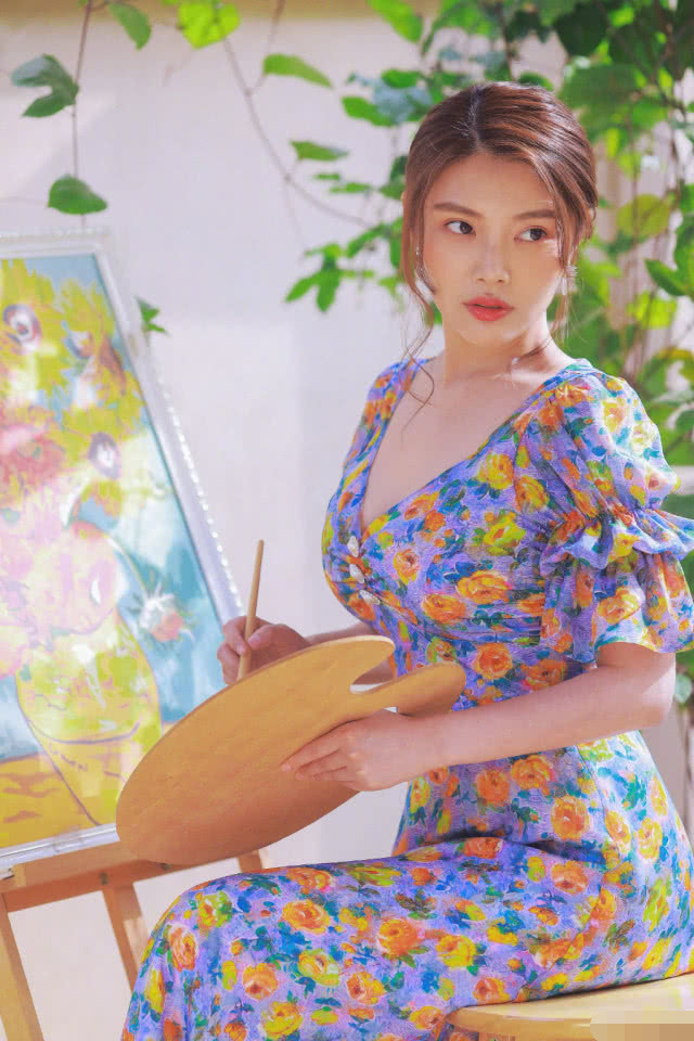 徐冬冬有多大胆?挑战牛奶浇身衣服湿透,好身材看得小心脏砰砰的