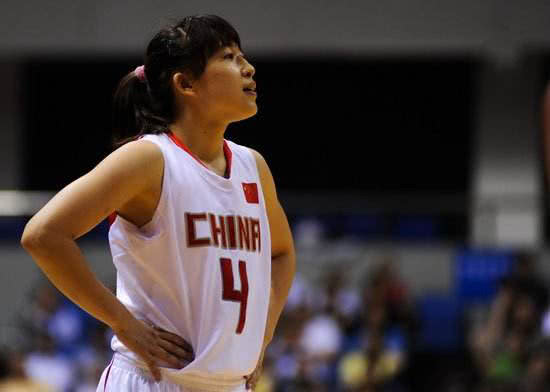 篮球女神杨半伴:生于辽宁体育世家,落选奥运进入上交大沉迷学习