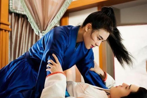 四位"女扮男装"的角色,潇洒帅气,哪位的扮相让你信以为真?
