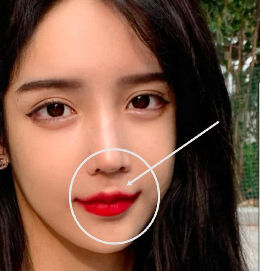 艾比嘴唇曲线太明显,果然整容只有零次和无数次!